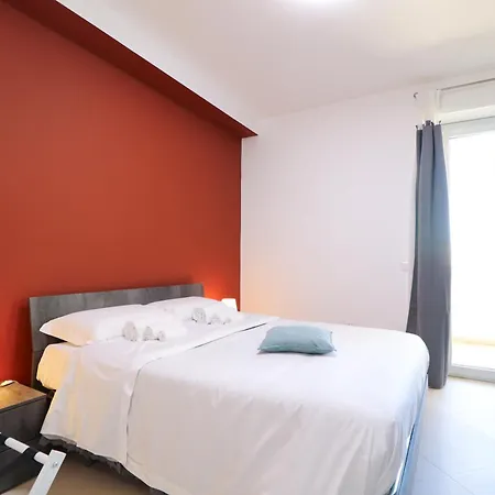 Apartament Dimora Del Corso - Private Garage Parking - Centre - Ascensore - Wi Fi