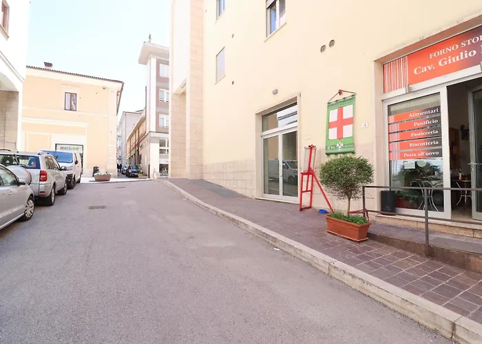 Daire Dimora Del Corso - Private Garage Parking - Centre - Ascensore - Wi Fi LʼAquila