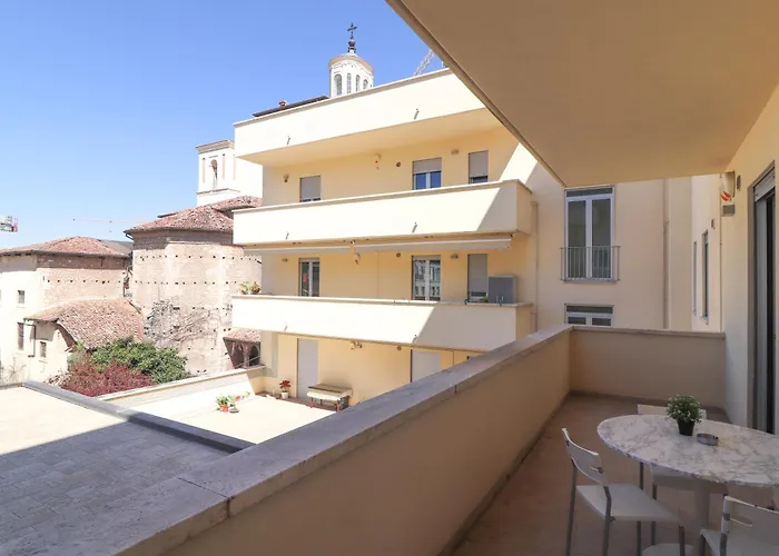 Dimora Del Corso - Private Garage Parking - Centre - Ascensore - Wi Fi Daire *