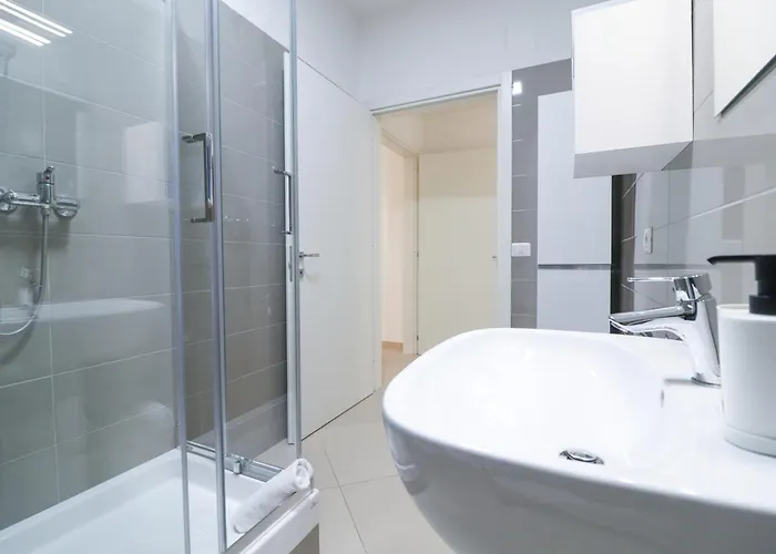 Dimora Del Corso - Private Garage Parking - Centre - Ascensore - Wi Fi