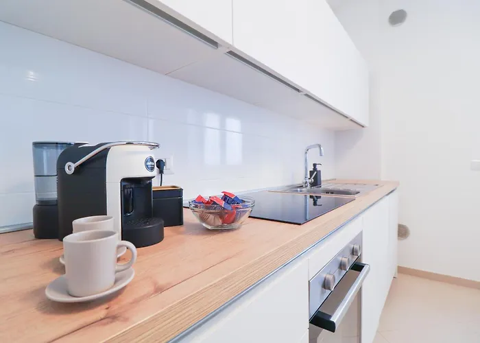 Dimora Del Corso - Private Garage Parking - Centre - Ascensore - Wi Fi * LʼAquila